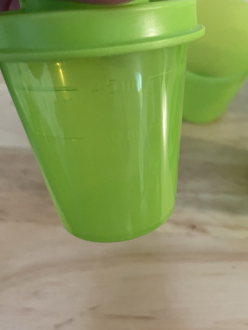 TUPPERWARE SALT AND PEPPER SHAKER SET Of 3 Small Midget Mini Travel Green NEW - Picture 3 of 5